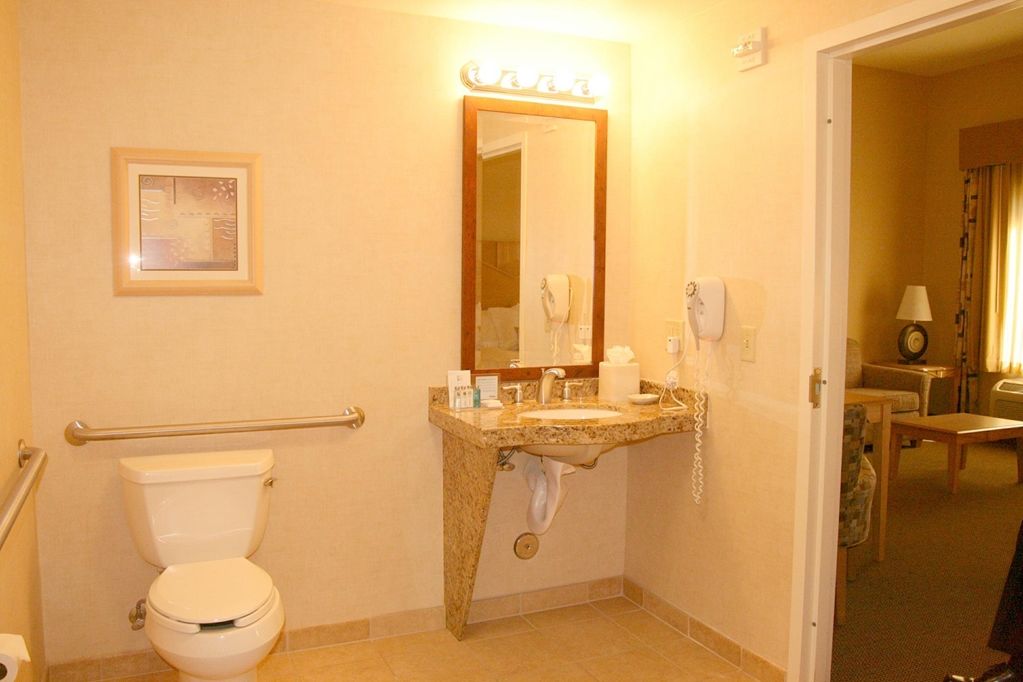 Hampton Inn & Suites Highland サン・バーナディーノ 部屋 写真