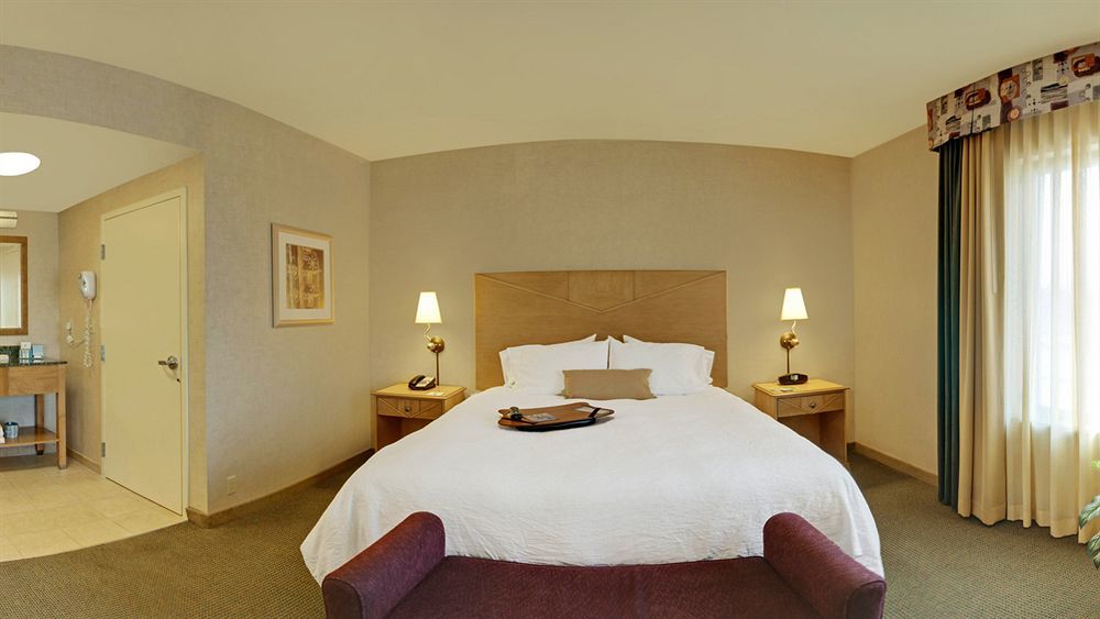 Hampton Inn & Suites Highland サン・バーナディーノ エクステリア 写真