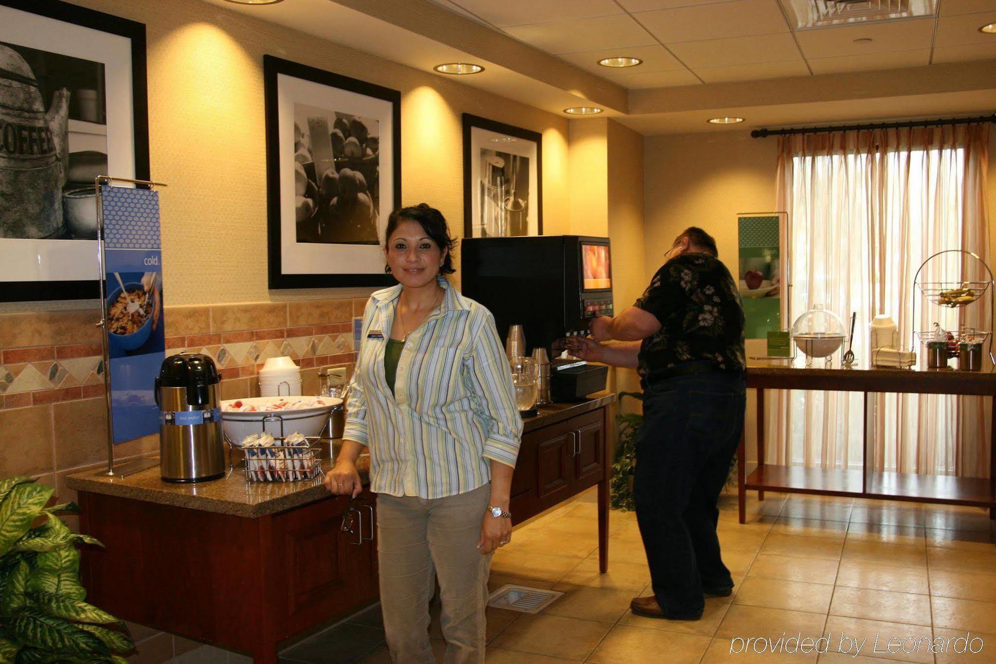 Hampton Inn & Suites Highland サン・バーナディーノ レストラン 写真