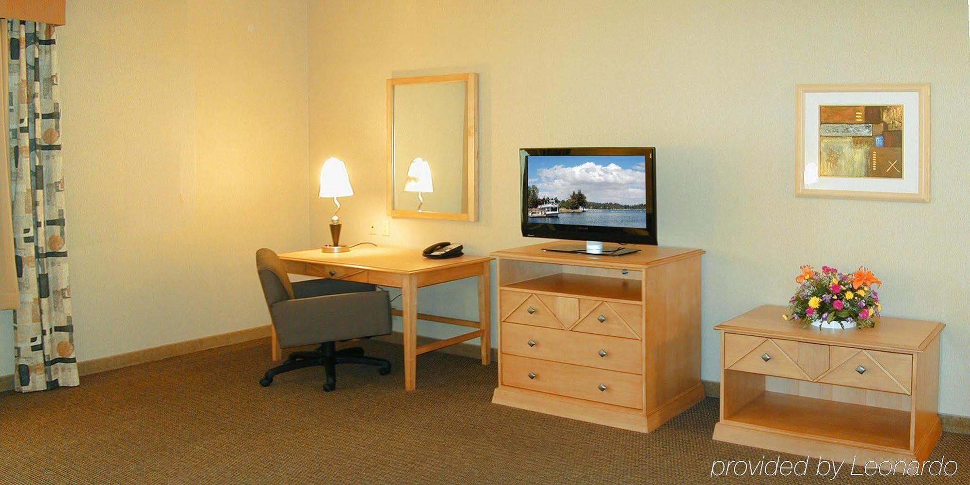 Hampton Inn & Suites Highland サン・バーナディーノ 部屋 写真