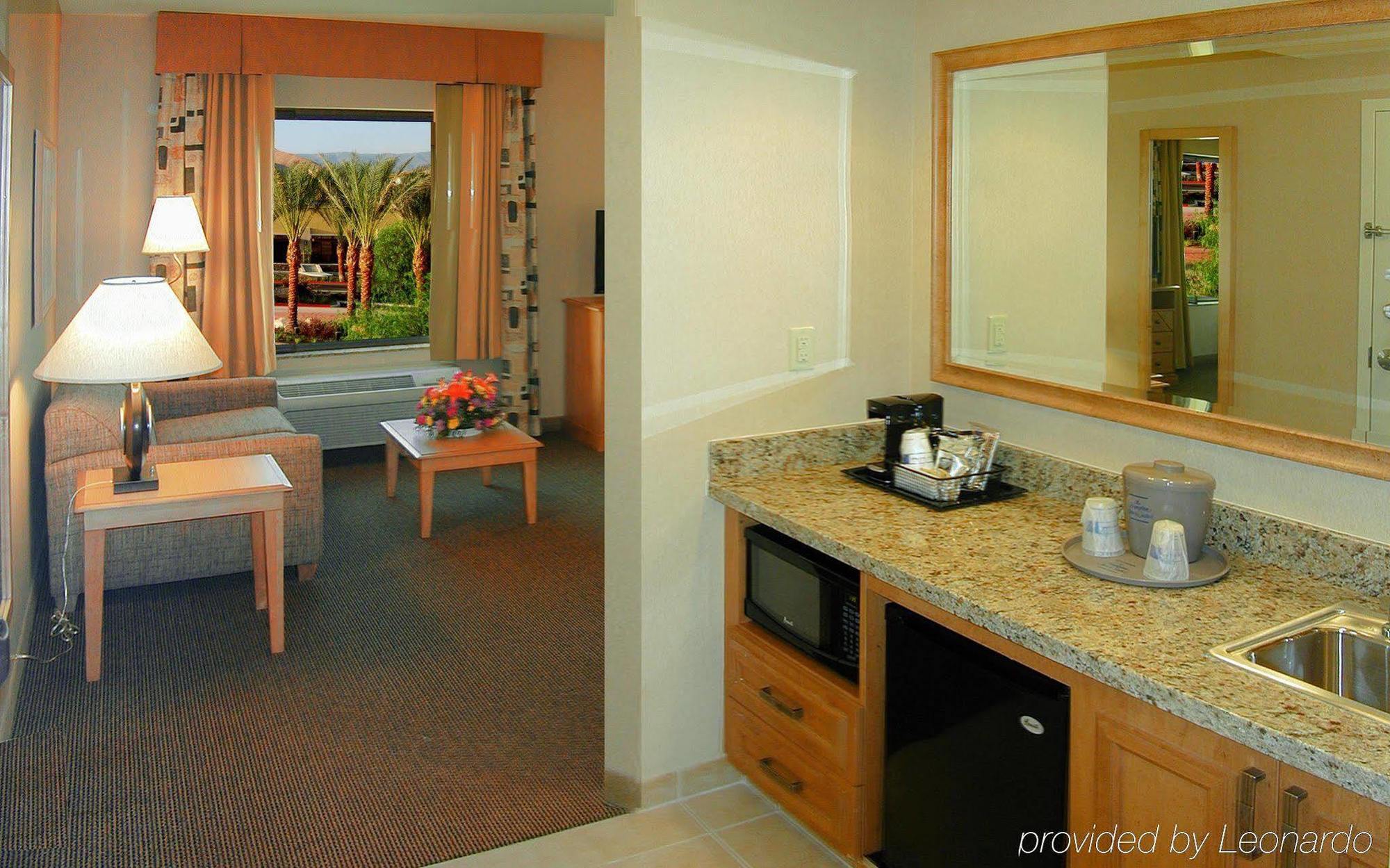 Hampton Inn & Suites Highland サン・バーナディーノ 部屋 写真